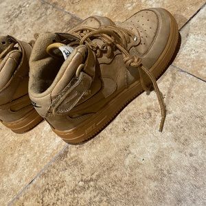 Boys Nike shoes size 2.5